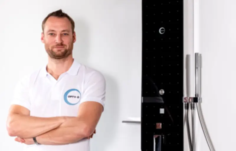 Opty-O : la colonne de douche qui stoppe le gaspillage d'eau