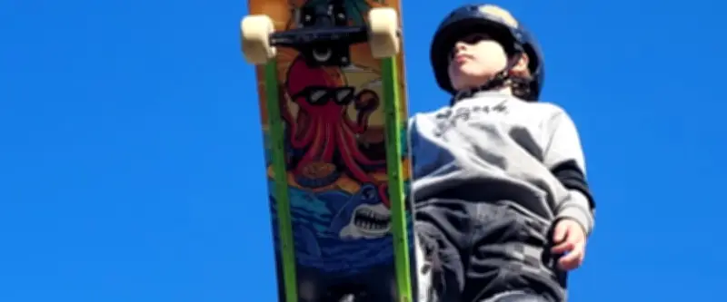 Oscar Lemesre, champion d'Occitanie de skateboard U10