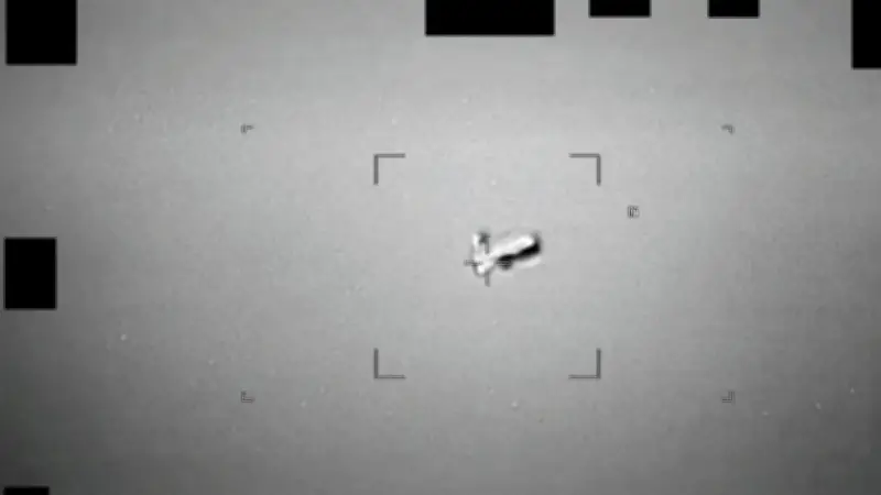 Ovnis : premières archives déclassifiées, « pas encore le raz de marée »