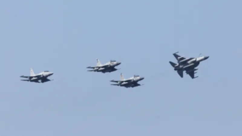 Pakistan déploie 16 chasseurs JF-17 et 8 000 soldats en Arabie saoudite