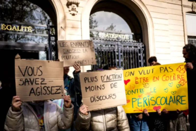 Parents d'élèves tiraillés entre revendications des animateurs et protection des enfants