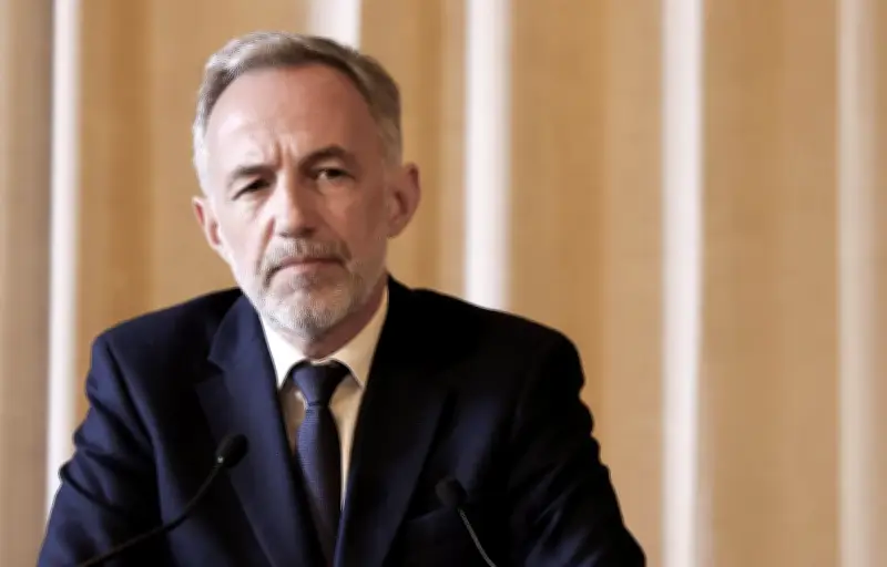 Paris : excuses du maire pour l'embauche d'un animateur suspecté de violences sexuelles