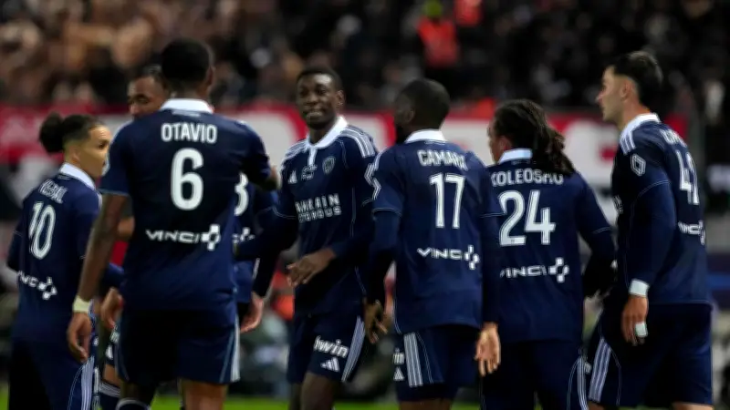 Paris FC surprend le PSG dans un derby parisien mémorable