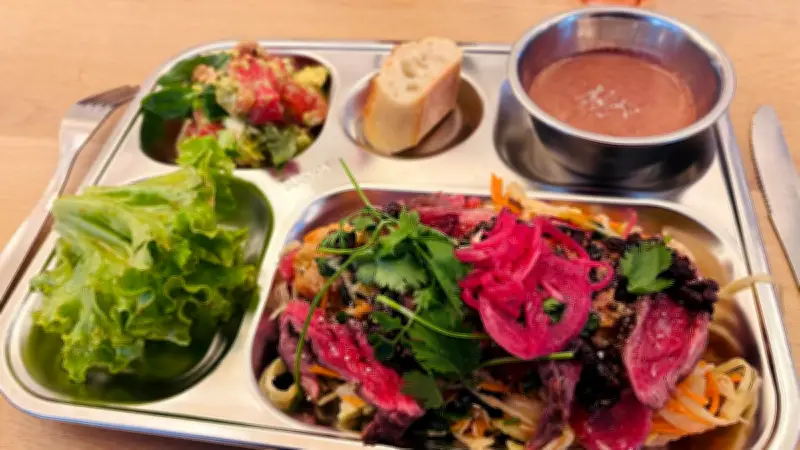 À Paris, une ex de Top Chef ressuscite la cantine chic et abordable