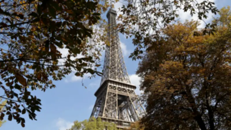 Paris : une jeune femme retrouvée morte dans sa baignoire, le suspect en fuite
