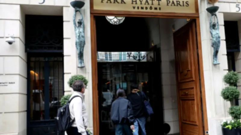 Park Hyatt Paris-Vendôme et Mandarin Oriental : la rétrogradation confirmée