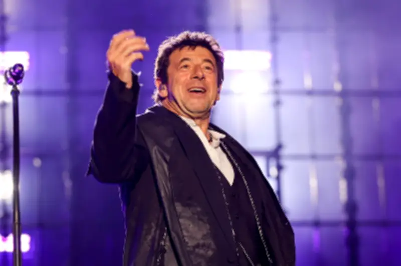 Patrick Bruel: des maires appellent à annuler sa tournée