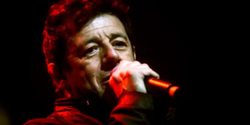 Patrick Bruel : le soutien des fans, mais l'opposition inédite des élus
