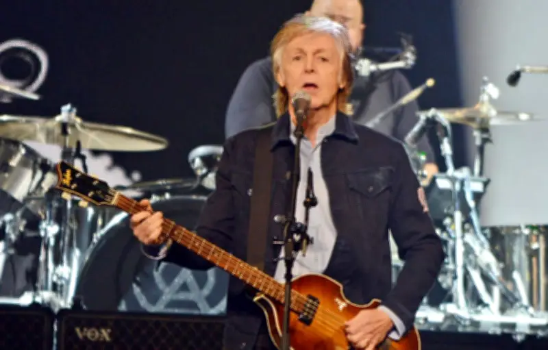 Paul McCartney avoue être nerveux face à Bob Dylan