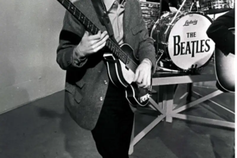 Paul McCartney vu par ses fans célèbres : Laurent Voulzy, Julien Clerc, Antoine de Caunes...