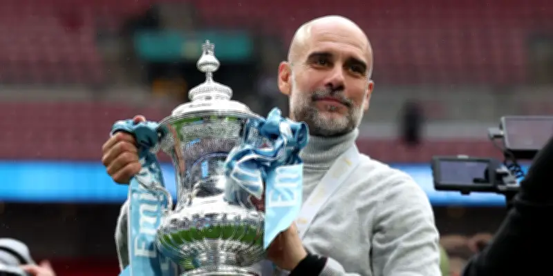 Pep Guardiola quitte Manchester City après une décennie de succès