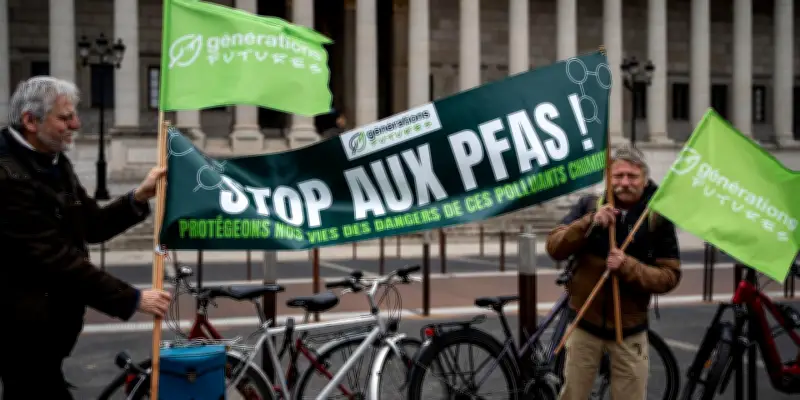 PFAS : l'État attaqué en justice pour inaction contre les polluants éternels