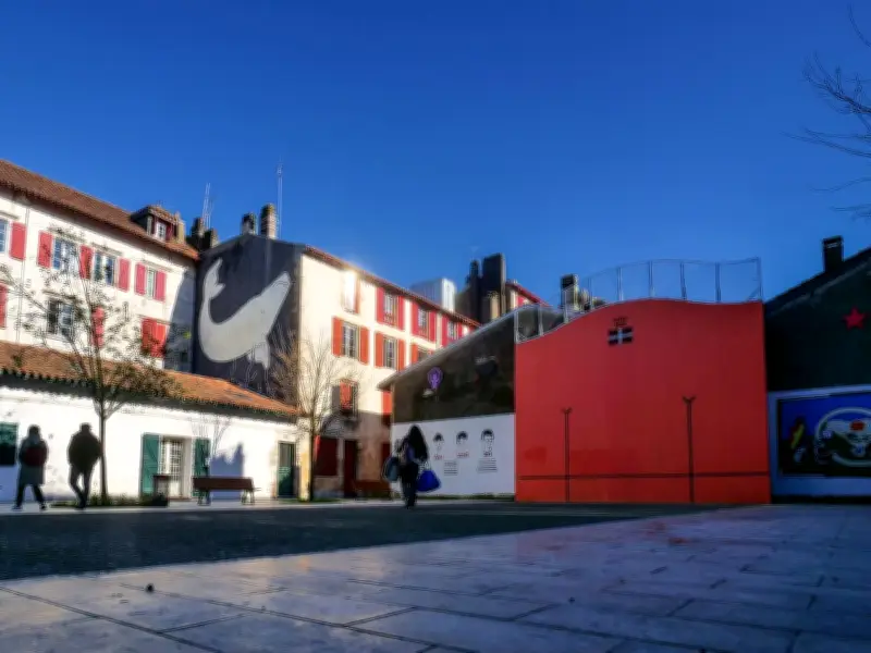 Place Patxa à Bayonne : évolution en images depuis 2013