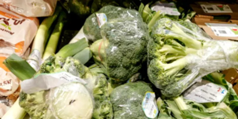 Plastique : supermarchés toujours accros aux emballages individuels