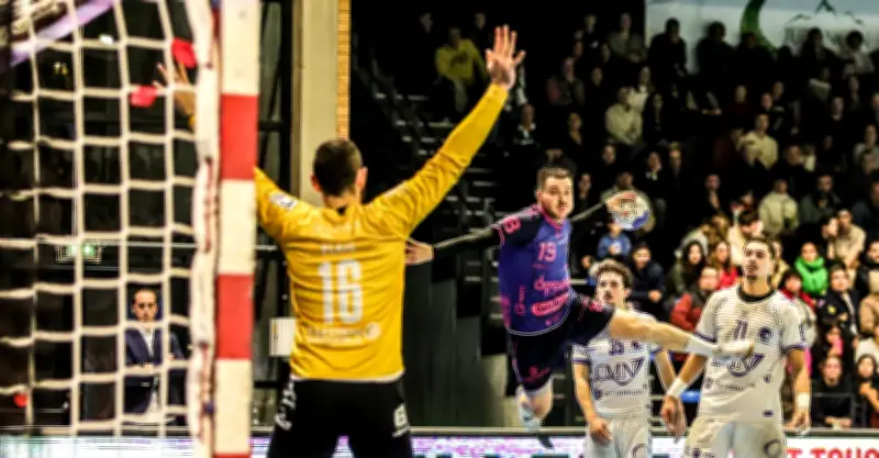 Play-offs : Pau Billère Handball en grand danger après une défaite 35-30 à Cherbourg