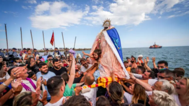 Pèlerinage des Saintes-Maries-de-la-Mer : programme du centenaire de la Croix de Camargue