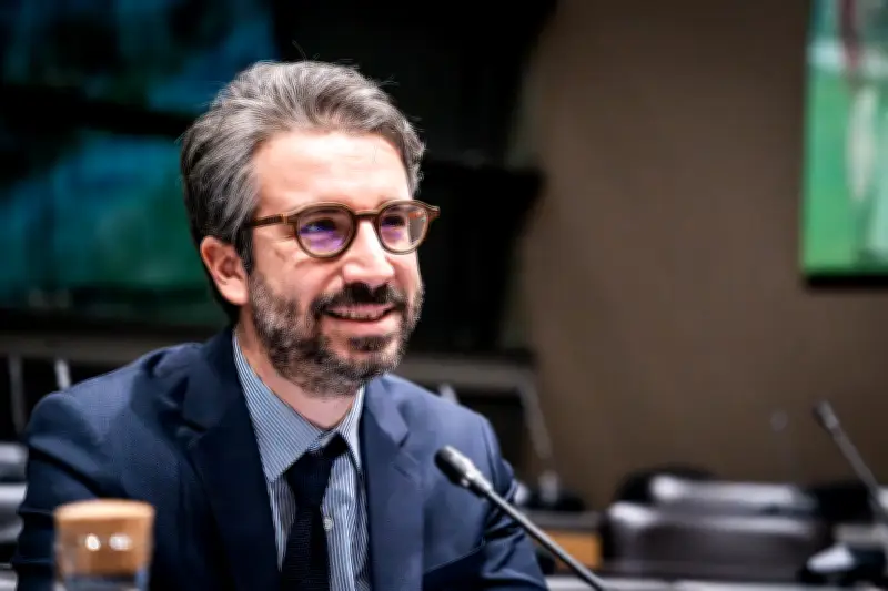 Polemique Bastie: France TV defend le debat d'idees