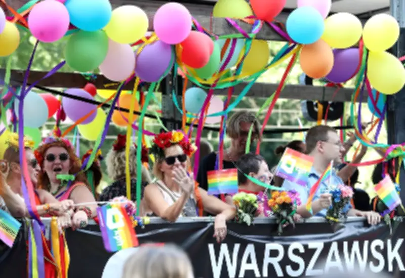 Pologne : reconnaissance du mariage gay contracté dans l'UE, une avancée historique
