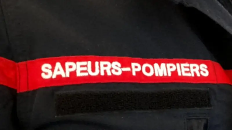 Pompier volontaire poignardé à l'entrée des urgences de Bourges