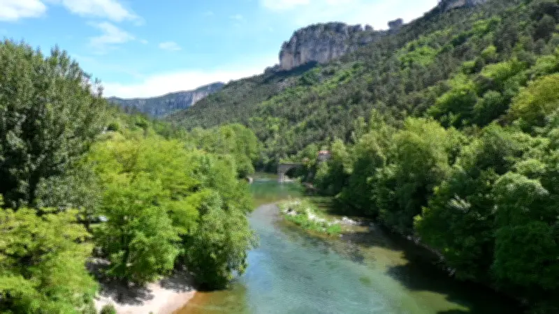 Pont de la Muse : 290 000 € débloqués et vente symbolique de pierres
