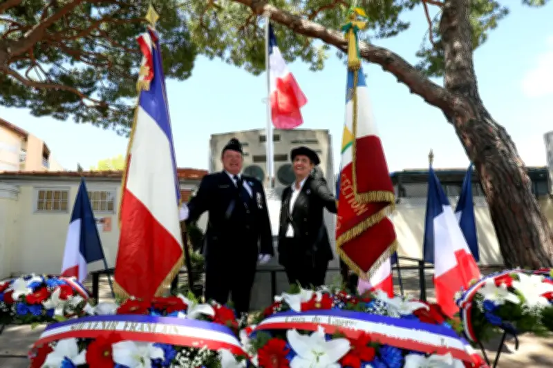 Porte-drapeaux à Antibes : leur fierté lors des cérémonies du 8-Mai