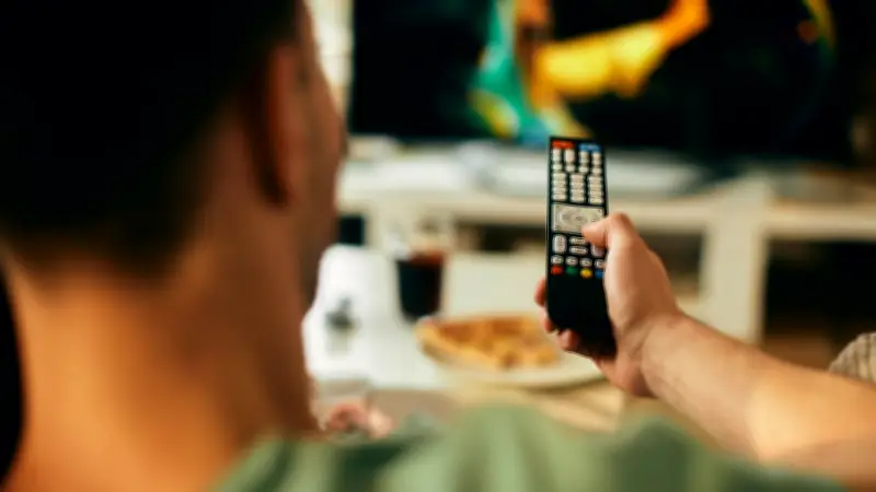Pourquoi des émissions phares de France 2 disparaissent de la grille
