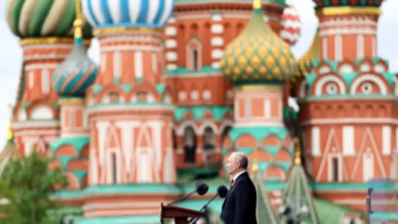 Poutine en ville : le Kremlin dément les rumeurs de bunker