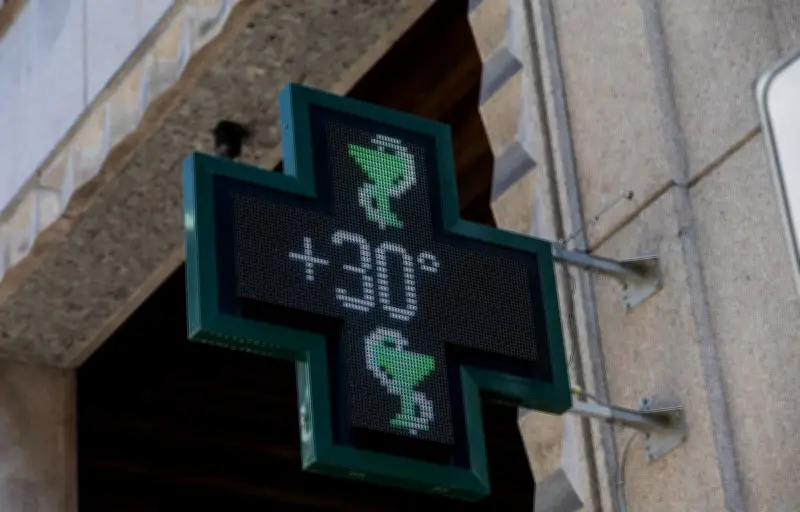 Première vigilance canicule en mai : le Finistère en jaune