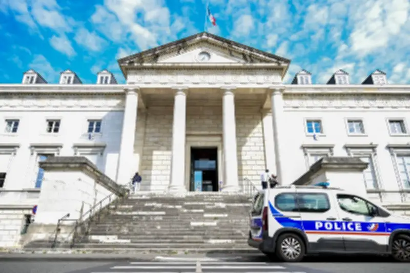 Prison ferme pour un détenu aux théories racialistes à Pau