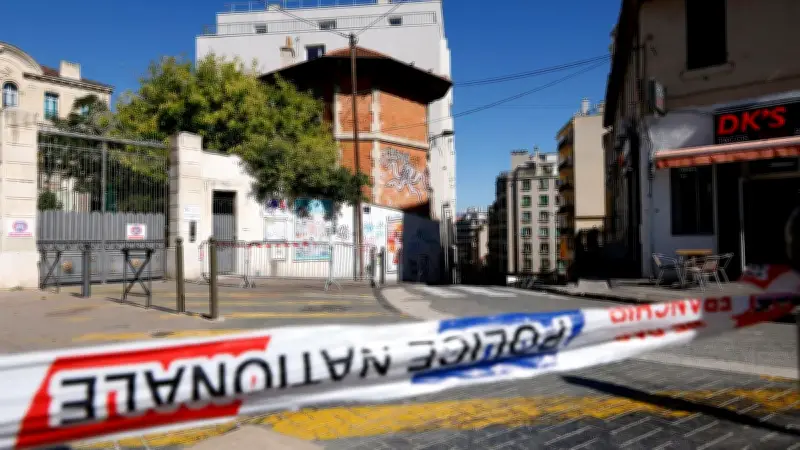 Procès du H : le recruteur d'ados tueurs jugé à Paris