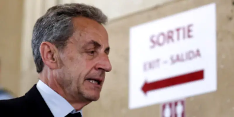 Procès Sarkozy-Kadhafi : la défense plaide l'absence de preuves