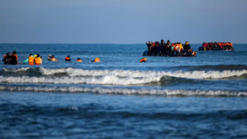 Propos racistes lors de sauvetages de migrants : quatre civils écartés