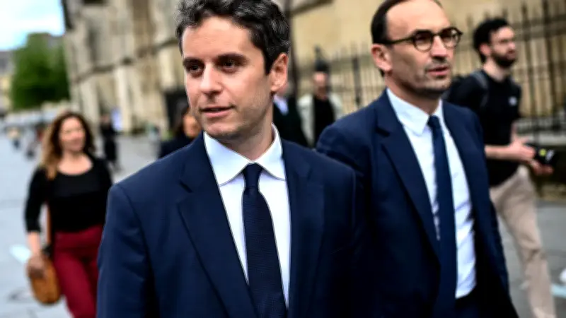 Présidentielle 2027 : Attal, Philippe, Retailleau courtisent les maires