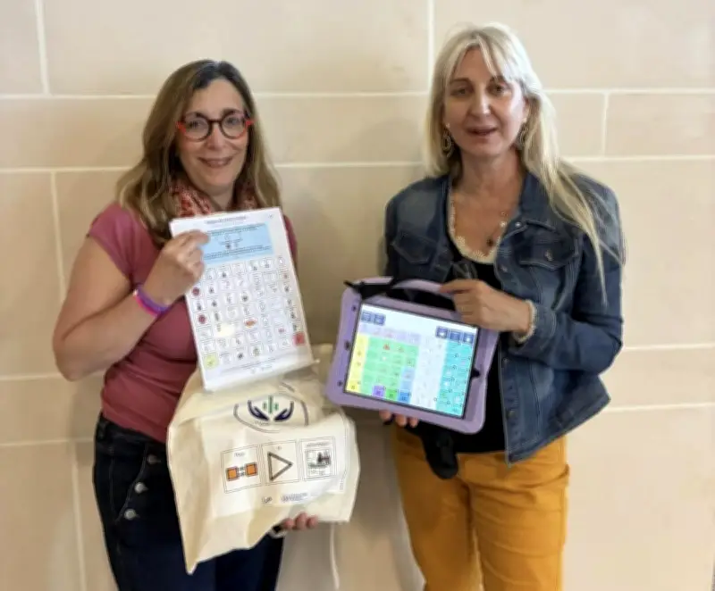 Prêt gratuit de matériel CAA pour l'autisme en Gironde
