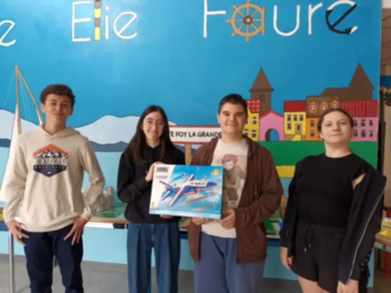 Quatre collégiens finalistes du Prix aéronautique Nouvelle-Aquitaine
