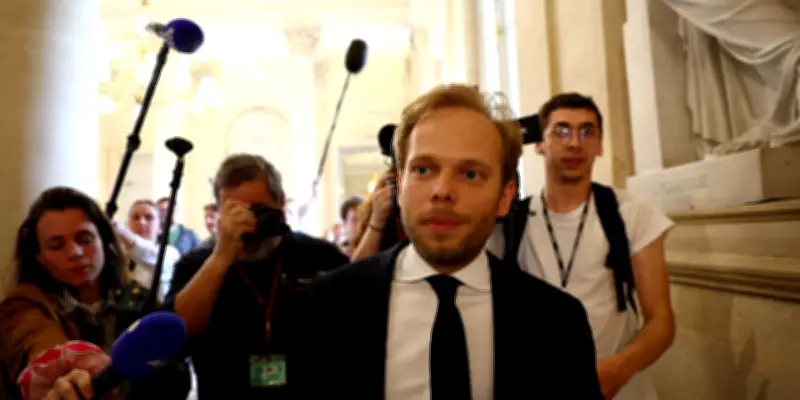 Que reproche-t-on à Charles Alloncle dans l'enquête sur l'audiovisuel public ?