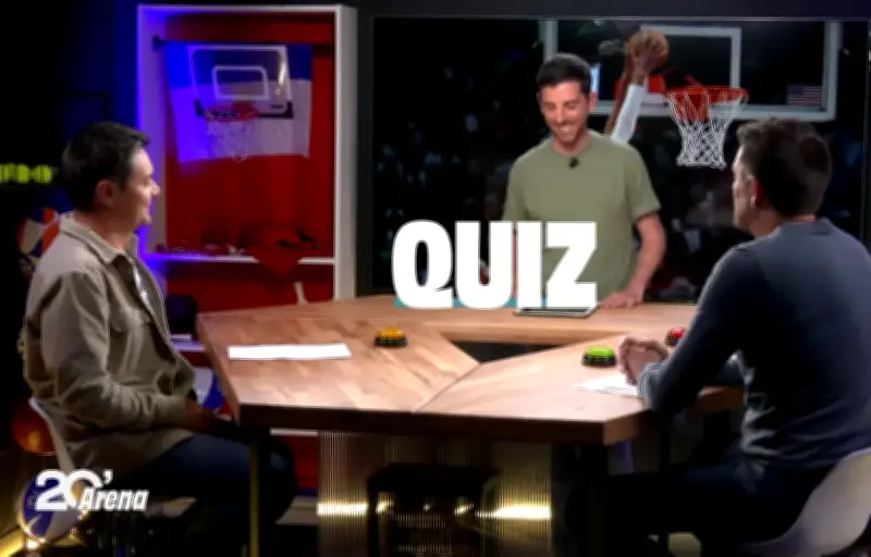 Quiz musical : les footballeurs cachés derrière le micro dans 20 Minutes Arena