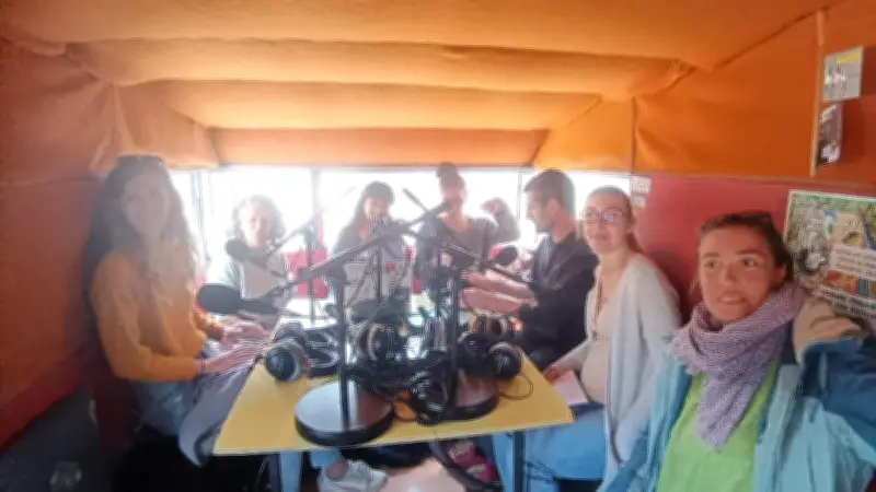Radio Larzac met la jeunesse rurale à l'honneur au village