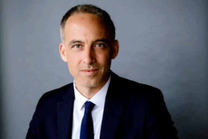 Raphaël Glucksmann : « Je dois être président » et se lance dans la course