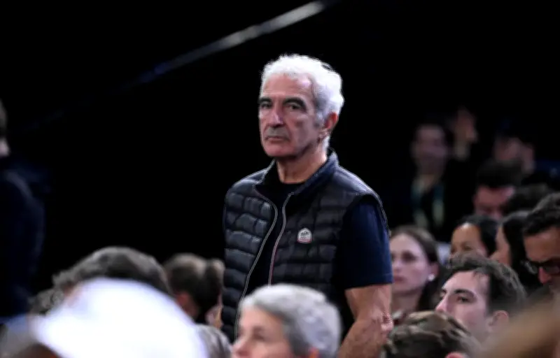 Raymond Domenech fustige le documentaire Netflix sur Knysna