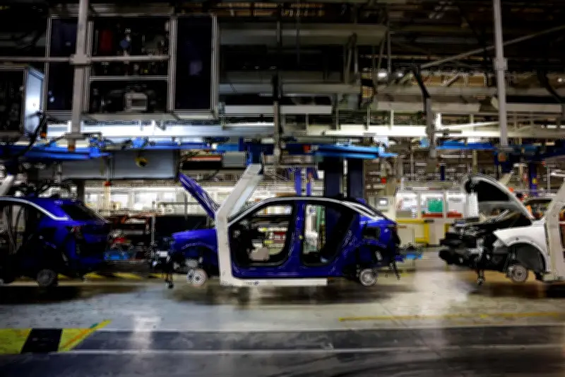 Rebond de la production industrielle française en mars 2026