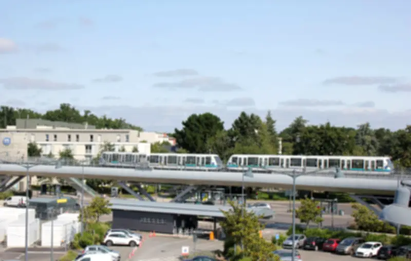 Rennes : le métro bientôt alimenté à l'énergie solaire, une première en France