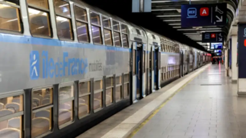 RER A : panne électrique, trafic interrompu jusqu'à 16h