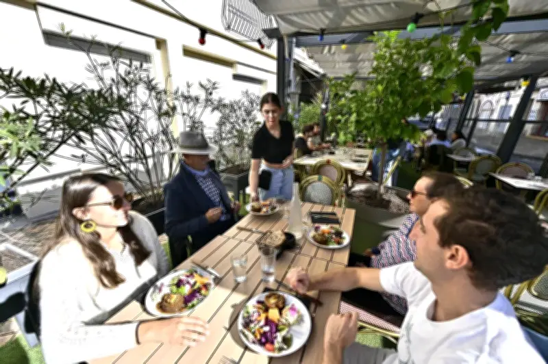Restauration : fréquentation en berne malgré un chiffre d'affaires en hausse