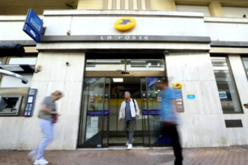 Retards de courrier à Menton : la colère monte contre La Poste