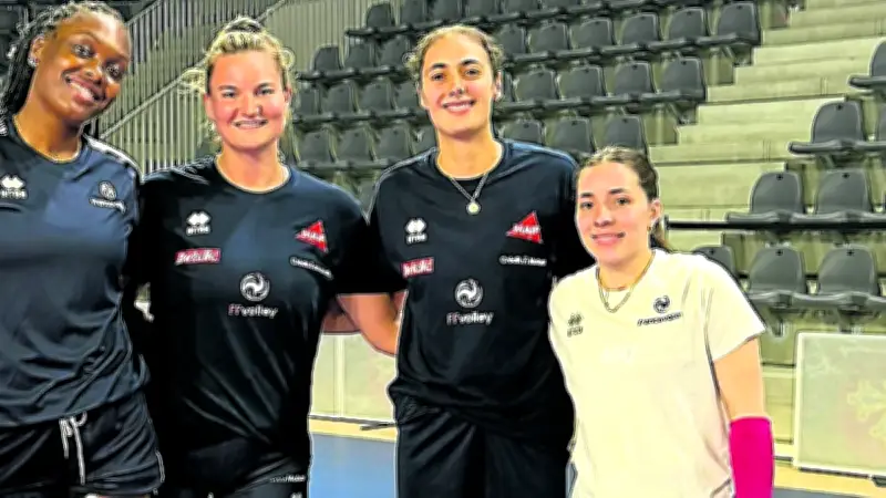 Retour des Bleues à Béziers : émotions et retrouvailles pour les anciennes stars du volley