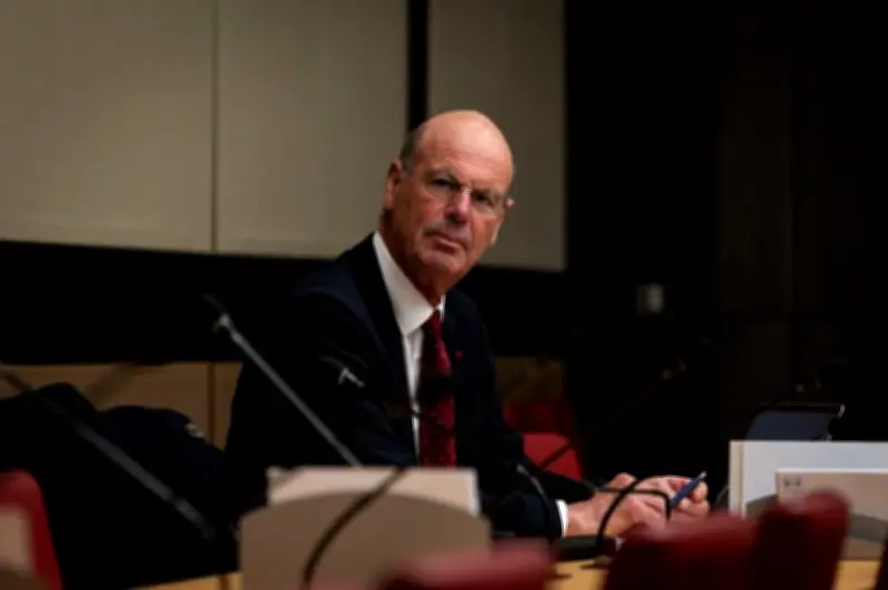 Éric Lombard réaffirme l'existence de riches qui ne paient pas d'impôt