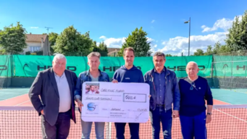 Richard Gasquet remet un chèque de 5 000 € au Tennis-Club de Sérignan
