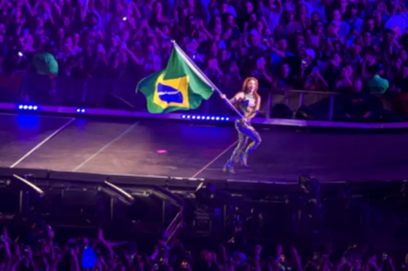 Rio en mode Shakira : un concert géant sur la plage de Copacabana