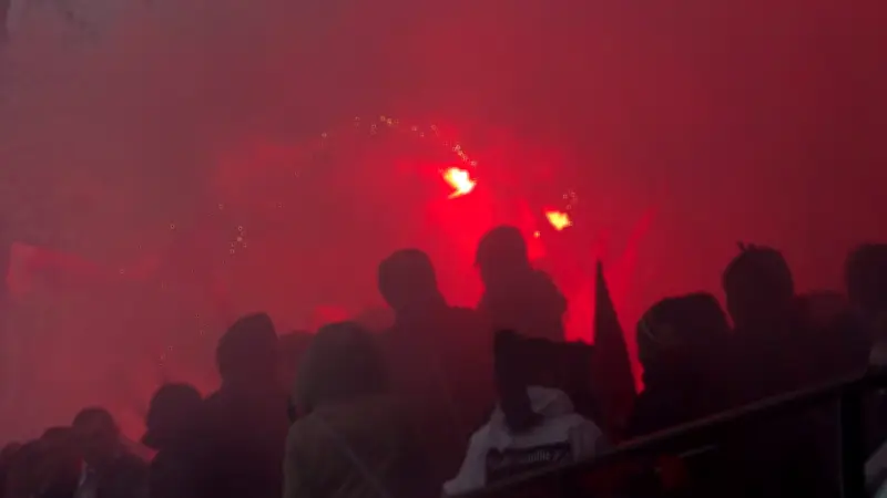 Rixe violente à Paris : 65 interpellations, 6 blessés avant la finale de la Coupe de France